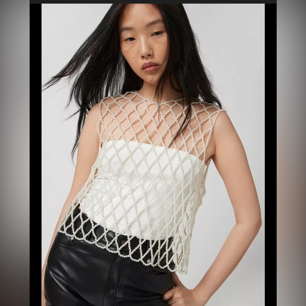Pearl cap sleeve open back top nwt wearable jewelry urban outfitters small